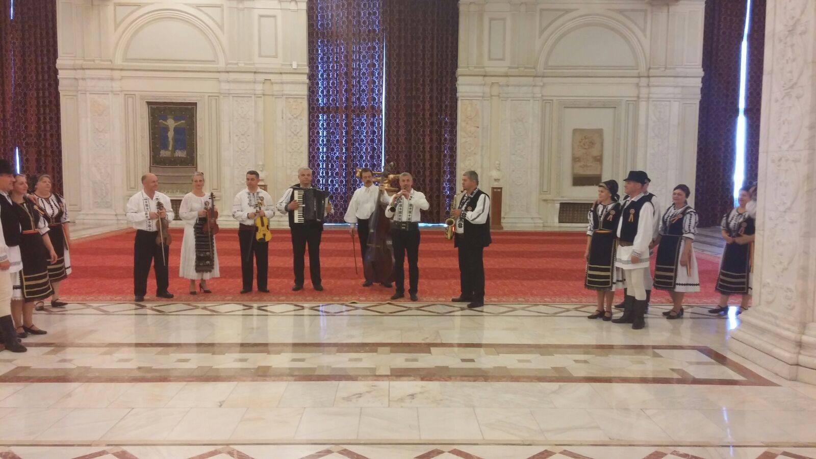 La început de primăvară, Aurelia Cristea a invitat „Rapsodia Someșană” în Camera Deputaților