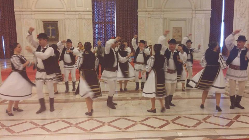 La început de primăvară, Aurelia Cristea a invitat „Rapsodia Someșană” în Camera Deputaților