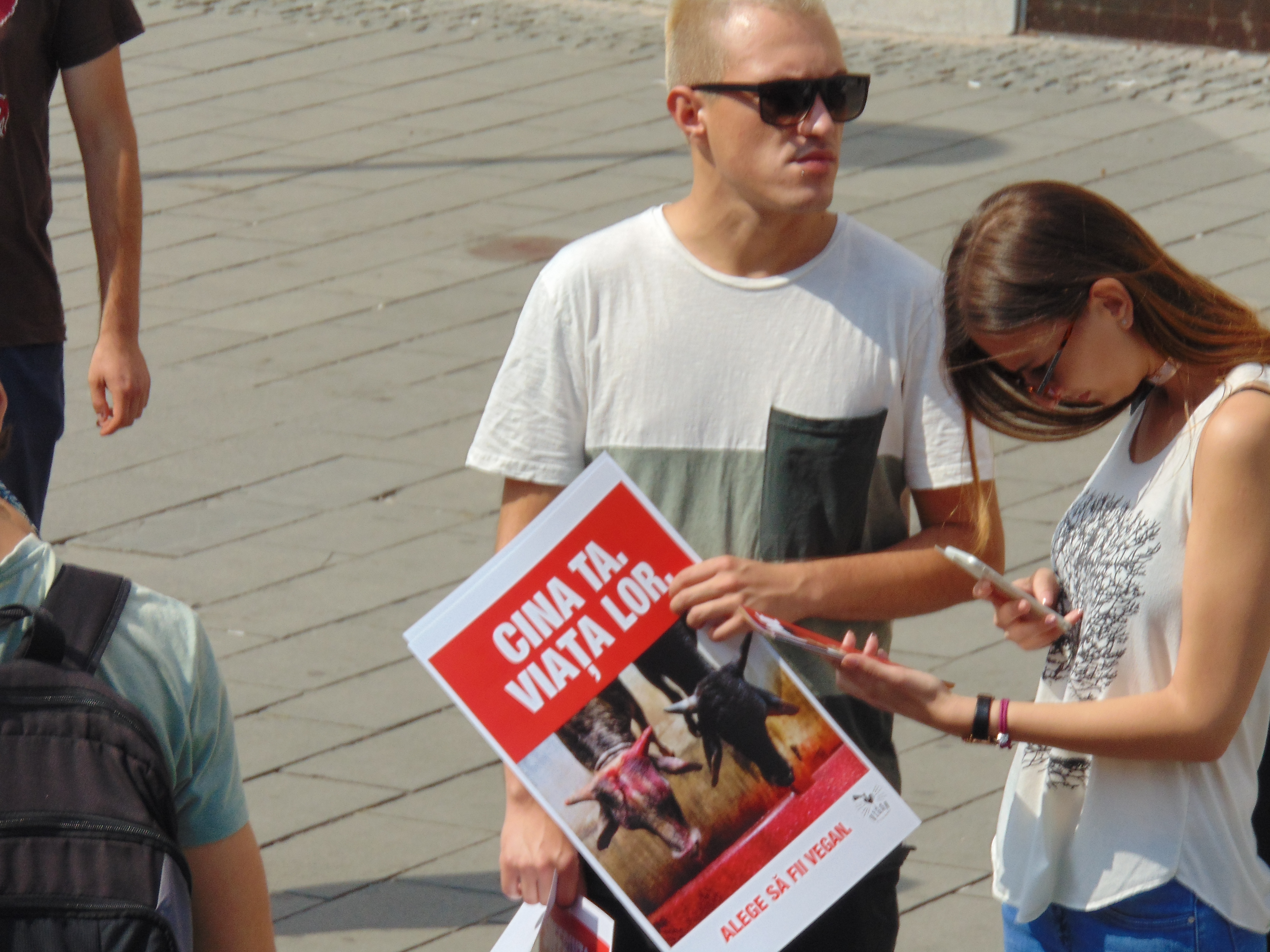 Veganii au confiscat un marș de bun simț dedicat reducerii cruzimii față de animale