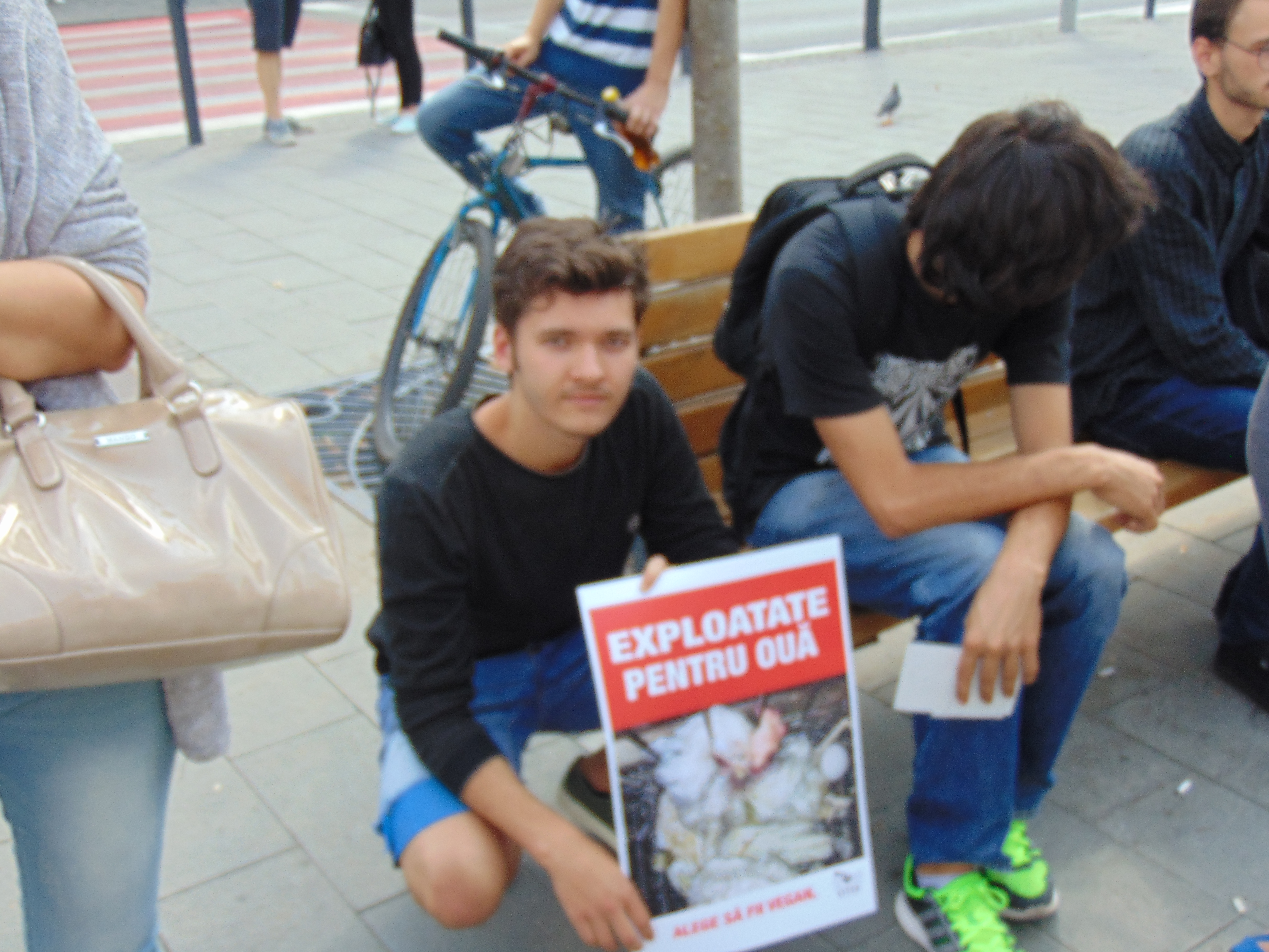 Veganii au confiscat un marș de bun simț dedicat reducerii cruzimii față de animale