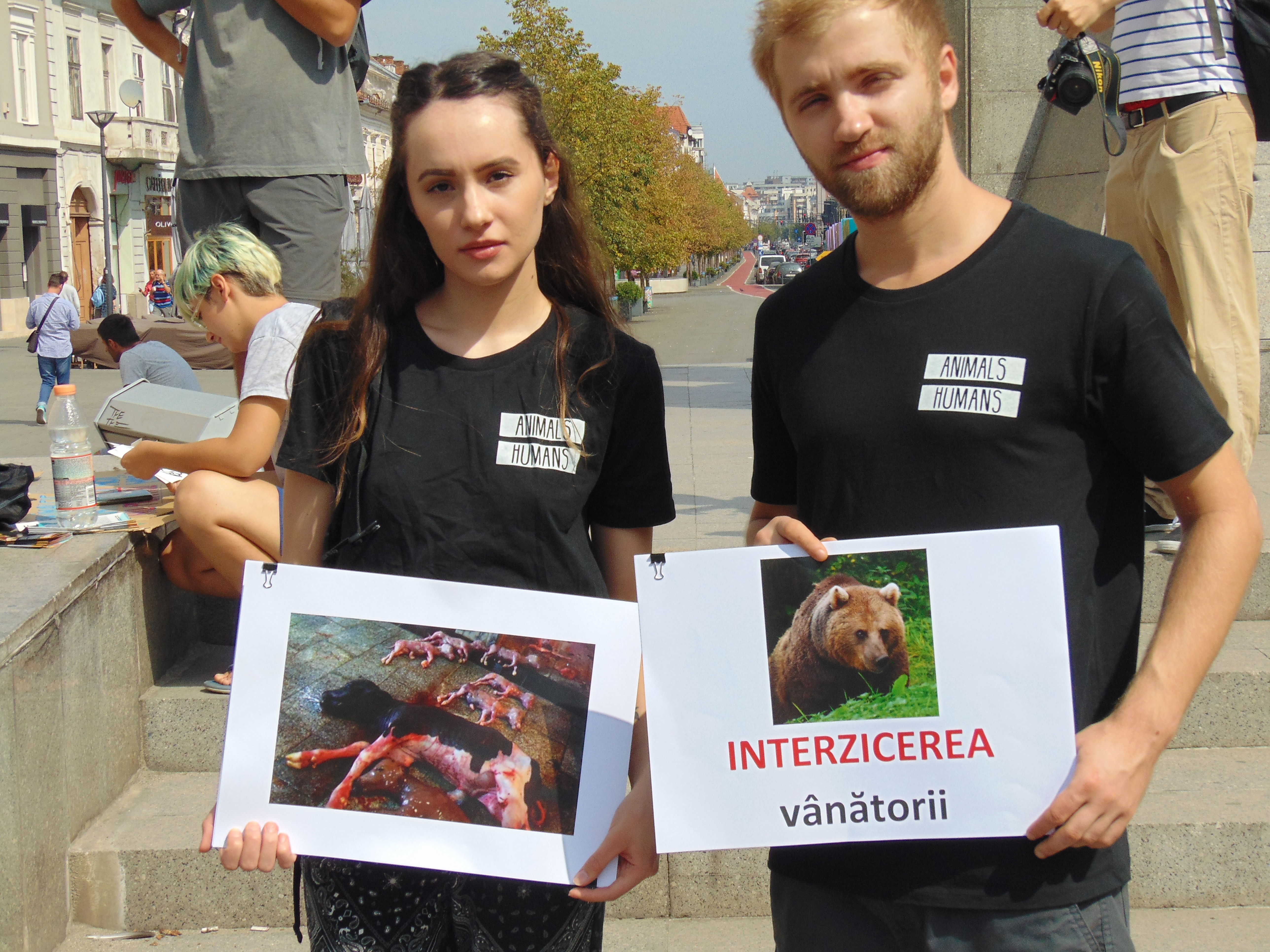 Veganii au confiscat un marș de bun simț dedicat reducerii cruzimii față de animale