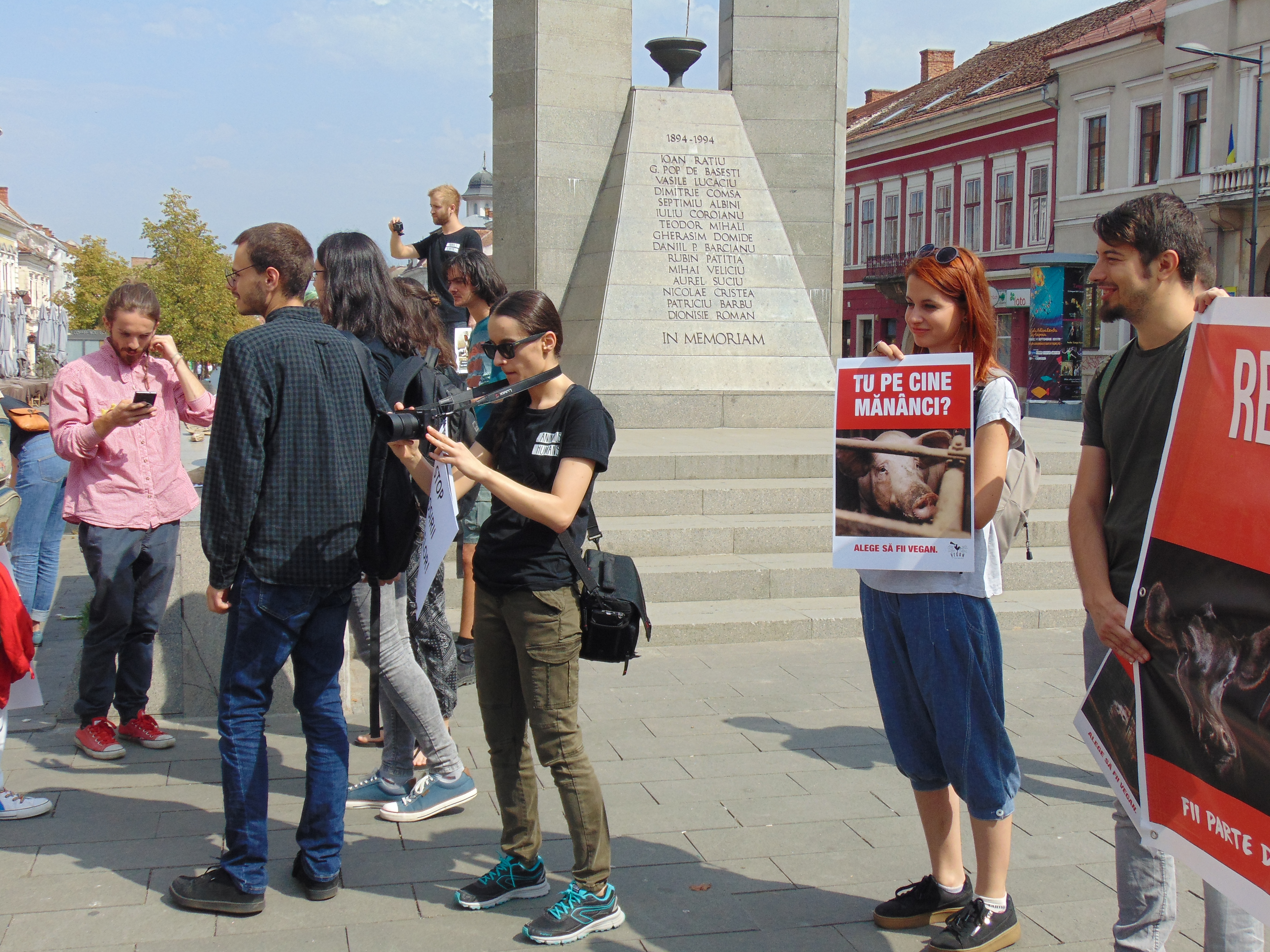 Veganii au confiscat un marș de bun simț dedicat reducerii cruzimii față de animale