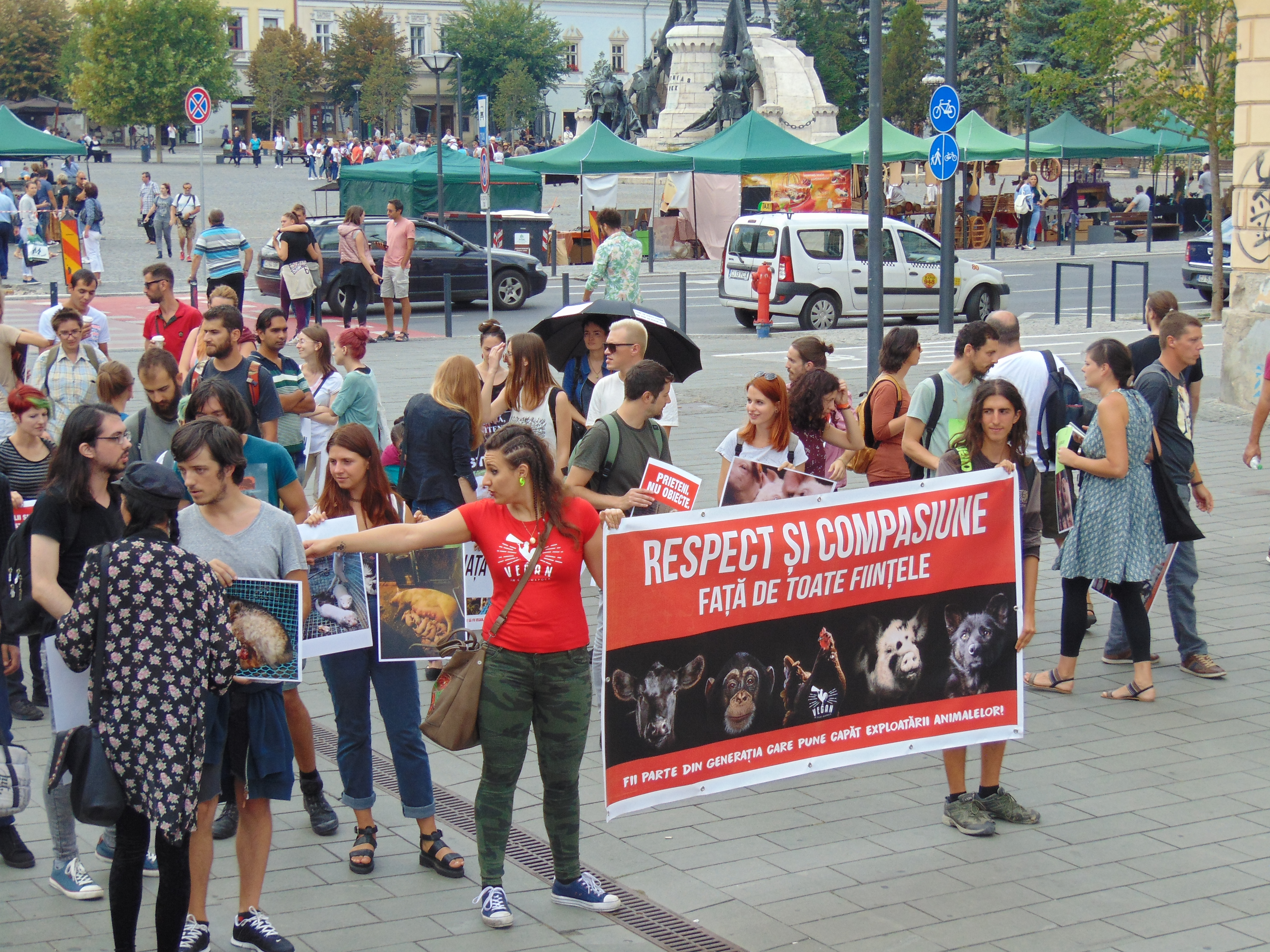 Veganii au confiscat un marș de bun simț dedicat reducerii cruzimii față de animale