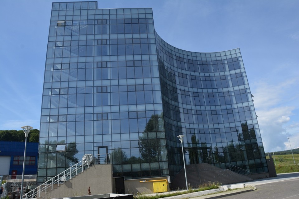 Parcul Industrial Tetarom 1 din Cluj are de azi 2 clădiri și 2 hale noi