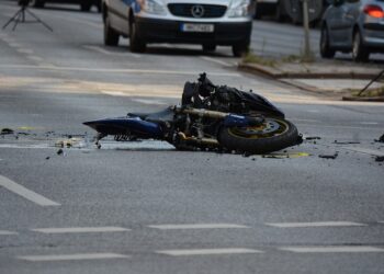 Motociclist accidentat de un adolescent, la ceas de seară