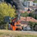 O camionetă a ars ca o torță în Cluj