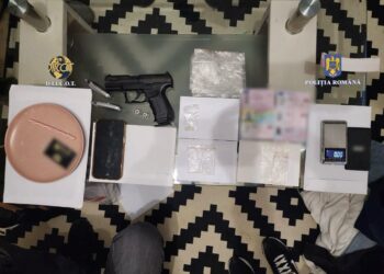 Doi traficanți de droguri, din Cluj și Dej, săltați de polițiști